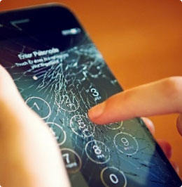 iphone com tela quebrada