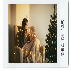 溫馨室內拍立得照片 AI