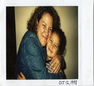 擁抱年輕自己拍立得 AI