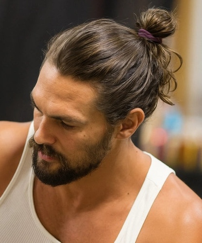 Loose Bun with Wavy Strands