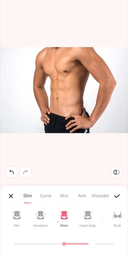 Perfect Me Schlank-App Oberfläche zur Bearbeitung von Männerporträts