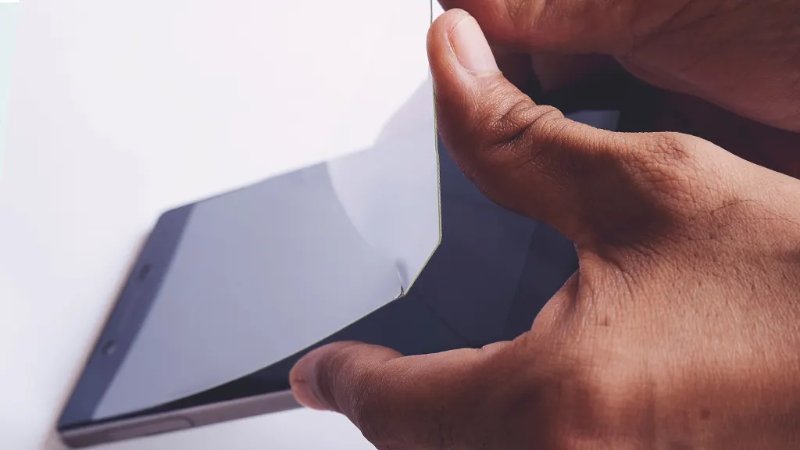 remove iphone case