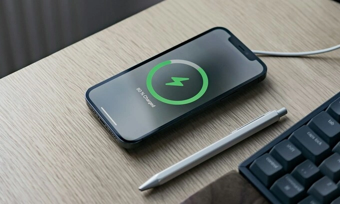 charge-your-iphone-above-50