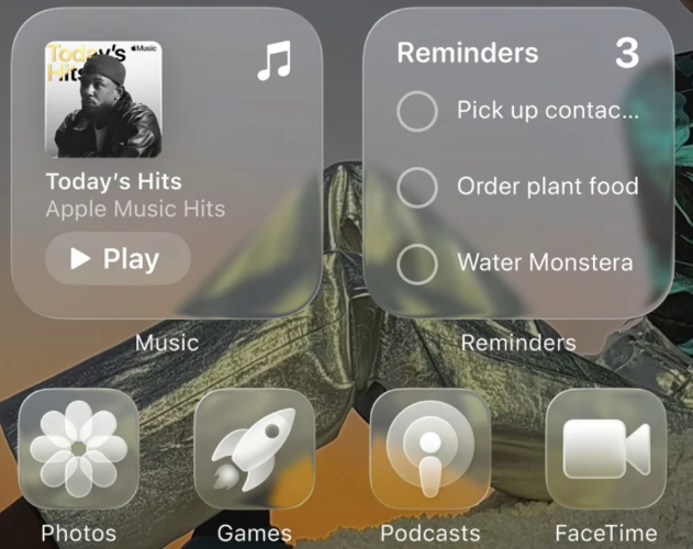 iOS 26 Liquid Glass