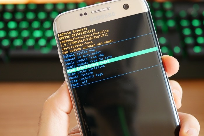 wipe data/factory reset