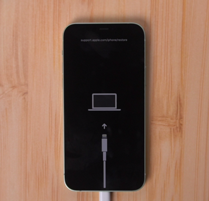 iphone 12 завис в режиме восстановления