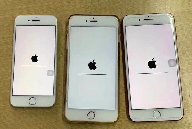 hard reset iphone 8 plus stuck on apple logo