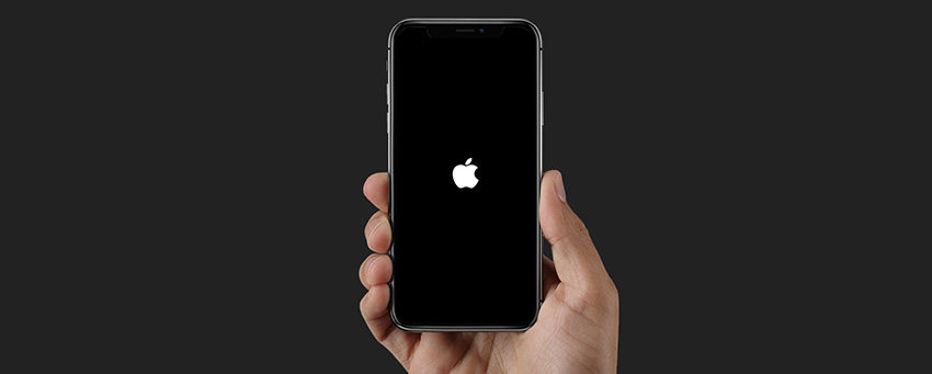 iphone screen black with apple logo